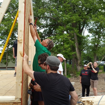 Team Vern @ build site with Students