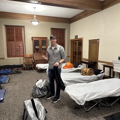 Volunteer sets up shelter