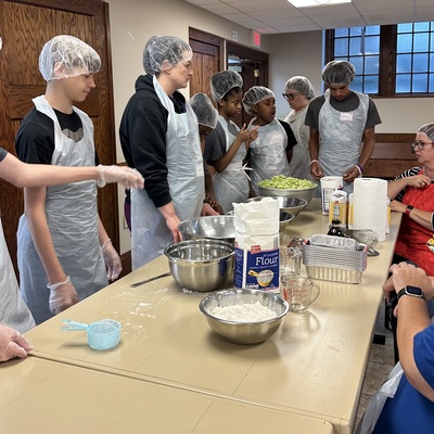 Teens at Meal Prep Class