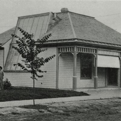Wolf House Photography Studios 1907